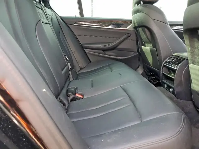 TOYOTA CAMRY 2023 photo 10