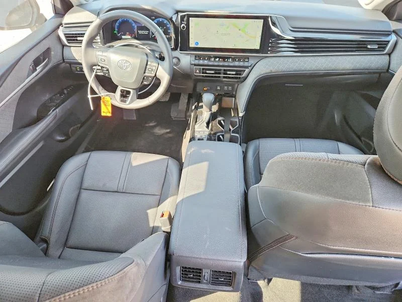 TOYOTA CROWN 2024 photo 8