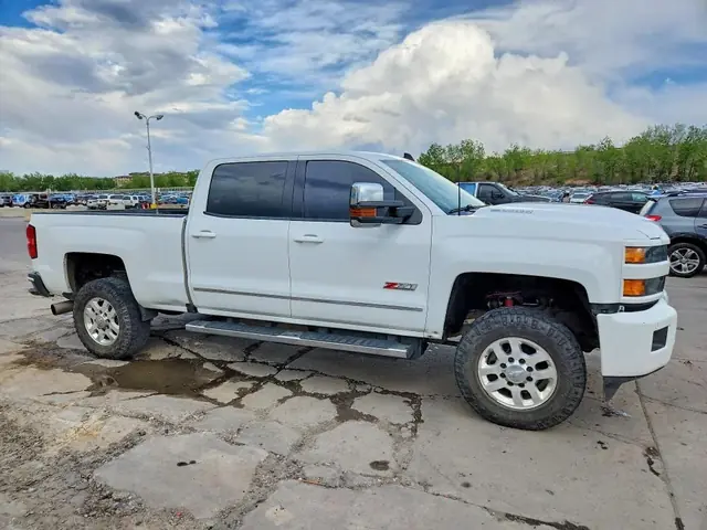 CHEVROLET SILVERADO 2018 photo 4