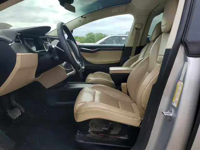 TESLA MODEL X 2016 photo 7