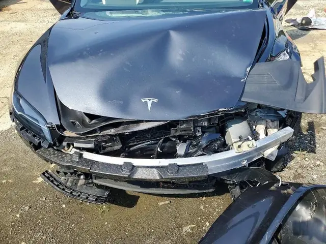 TESLA MODEL 3 2025 photo 11