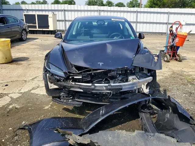 TESLA MODEL 3 2025 photo 5