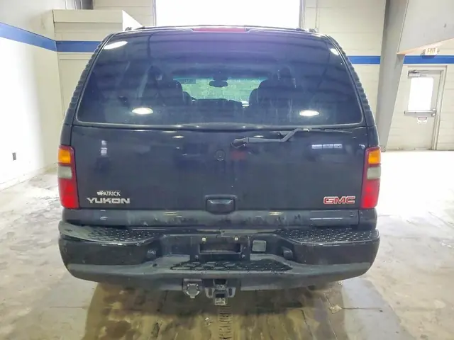 GMC YUKON 2003 photo 6