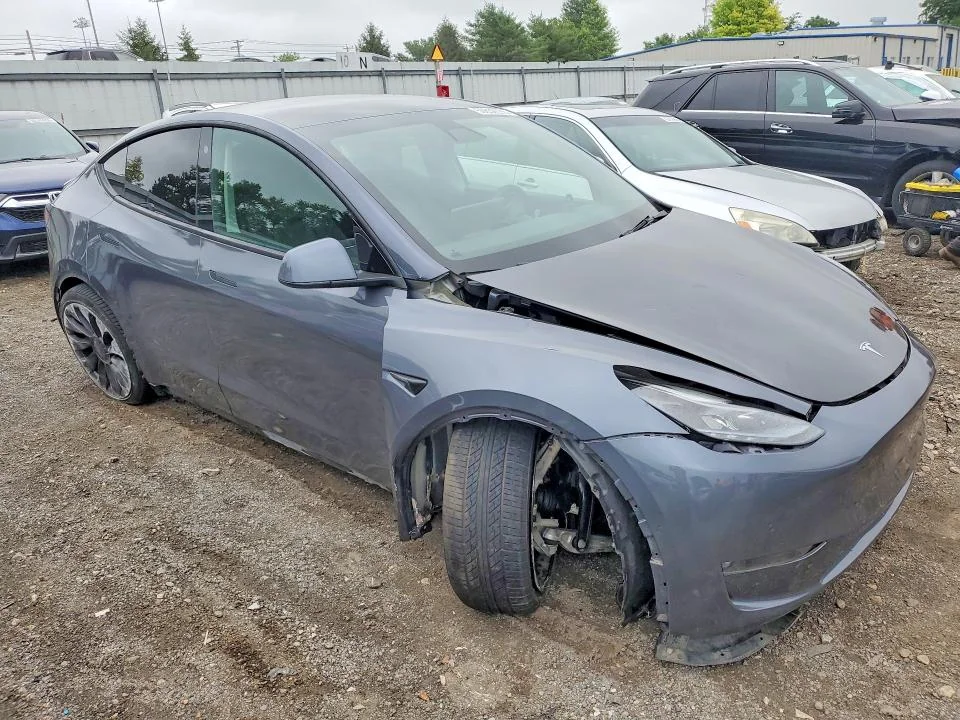 TESLA MODEL Y 2021 photo 4