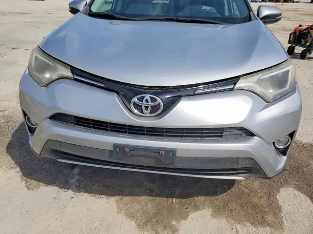 TOYOTA RAV4 2016 photo 12