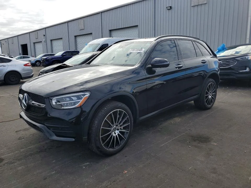 MERCEDES-BENZ GLC 2022 — REAR END