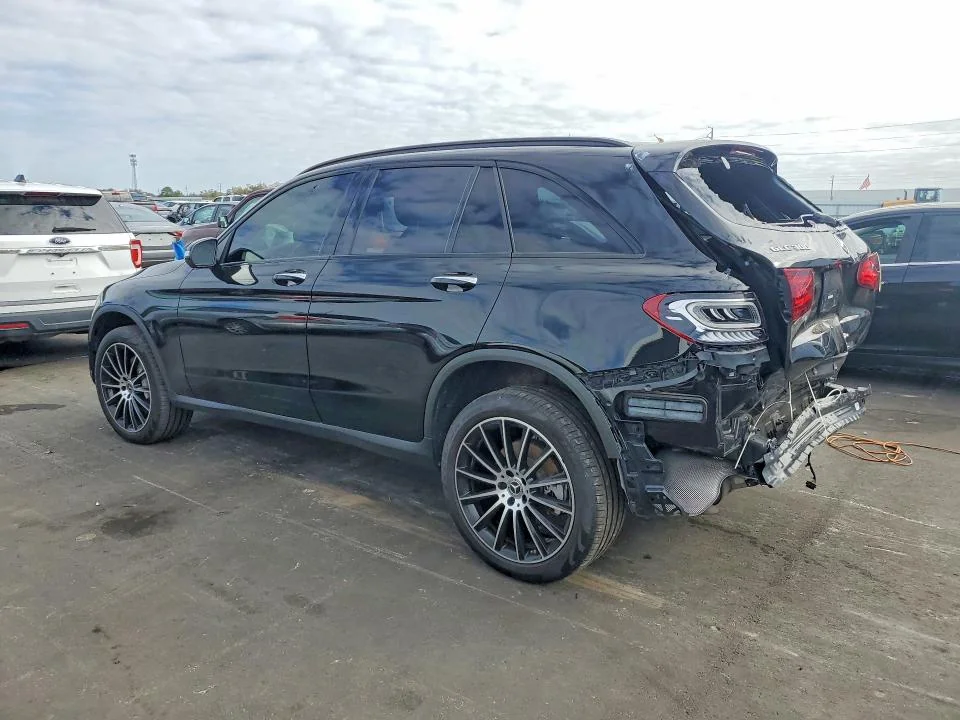 MERCEDES-BENZ GLC 2022 photo 2