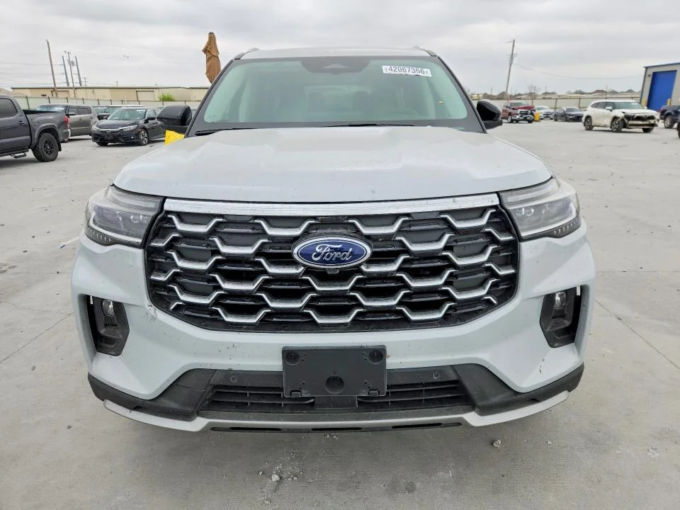FORD EXPLORER 2025 photo 5