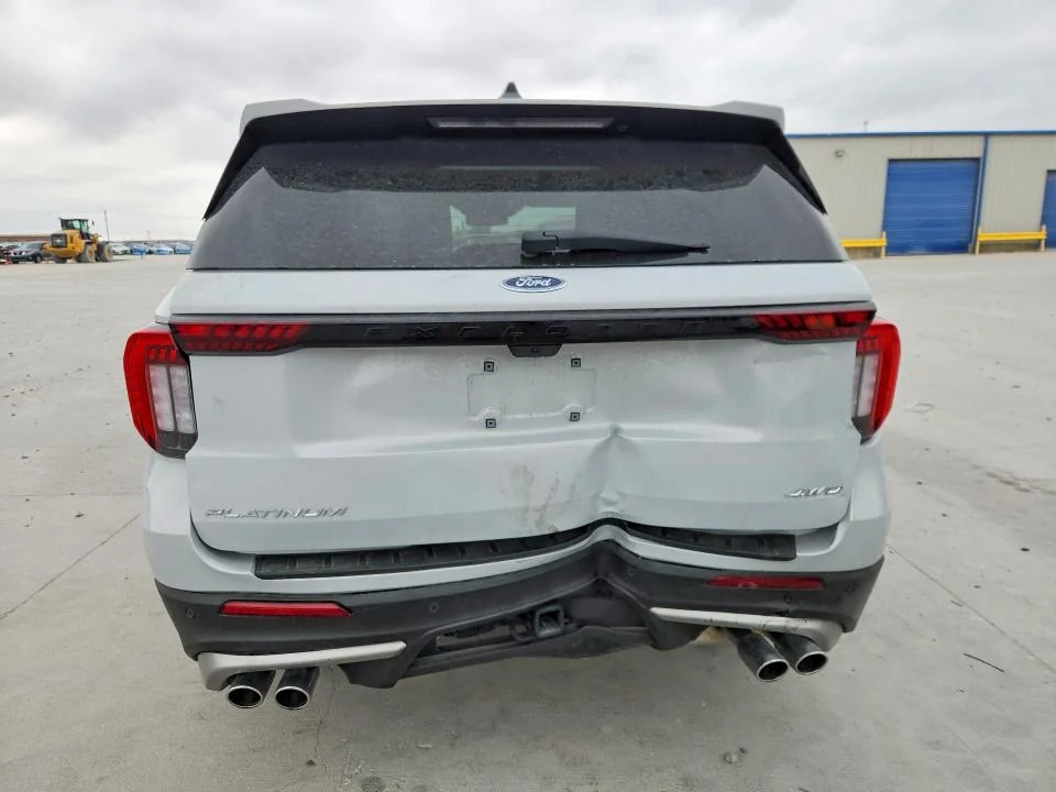 FORD EXPLORER 2025 photo 6