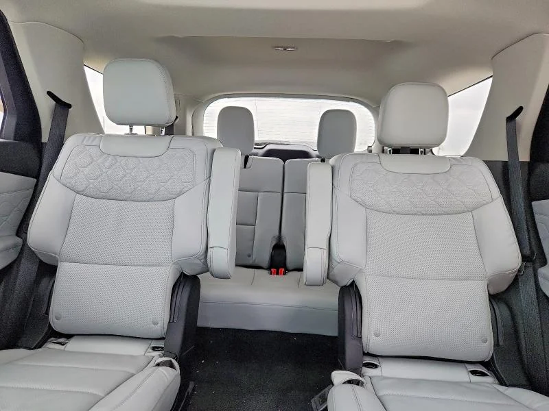 FORD EXPLORER 2025 photo 10