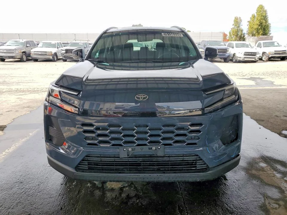 TOYOTA RAV4 2026 photo 5