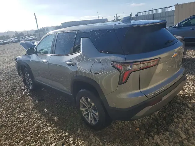 CHEVROLET EQUINOX 2026 photo 2