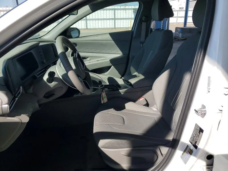 HYUNDAI ELANTRA 2026 photo 7