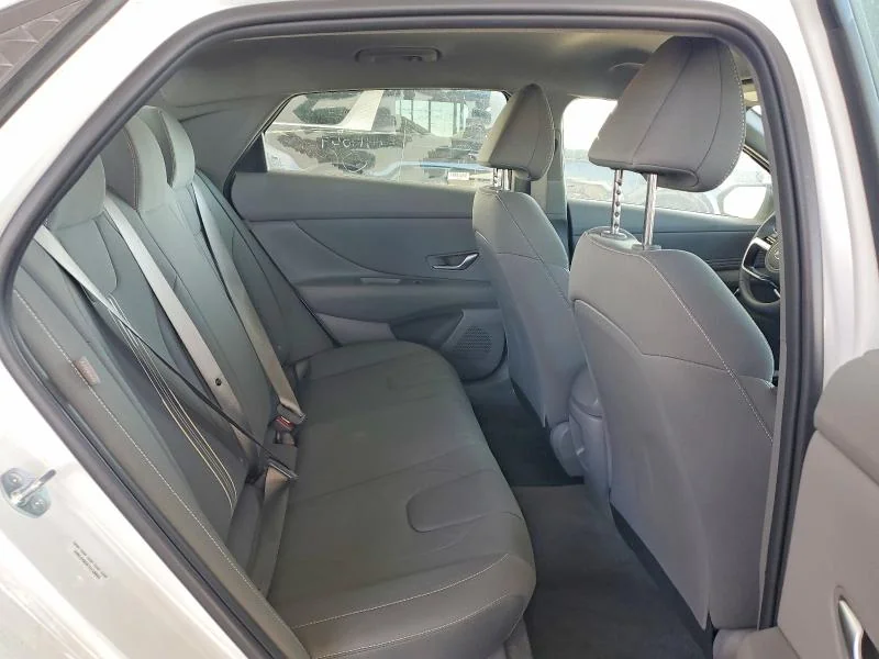 HYUNDAI ELANTRA 2026 photo 10