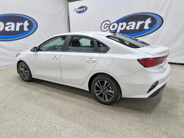 KIA FORTE 2024 photo 2