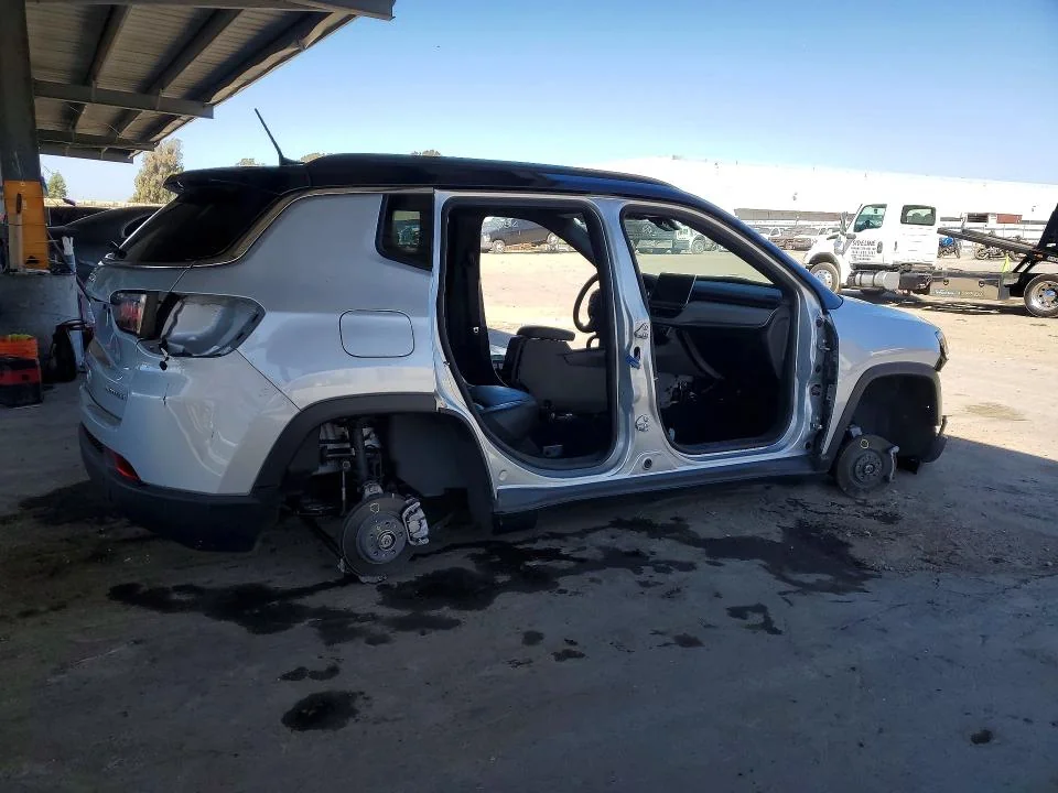 JEEP COMPASS 2025 photo 3