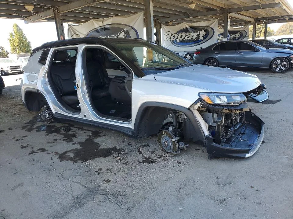 JEEP COMPASS 2025 photo 4