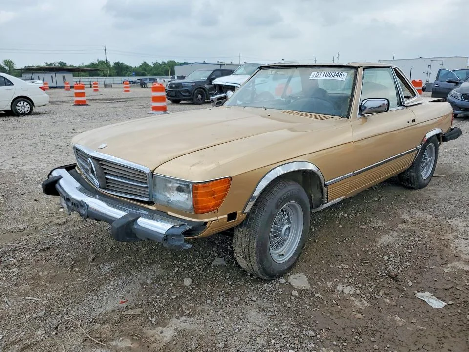 MERCEDES-BENZ 380 1982 — STRIPPED