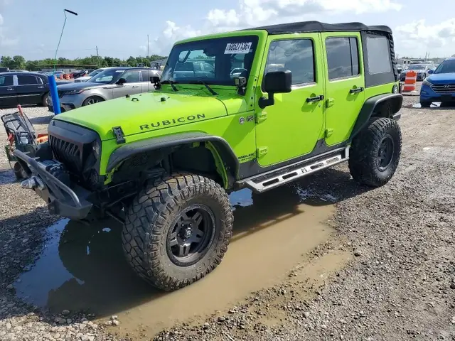 JEEP WRANGLER UNLIMITED 2013 — MINOR DENT/SCRATCHES