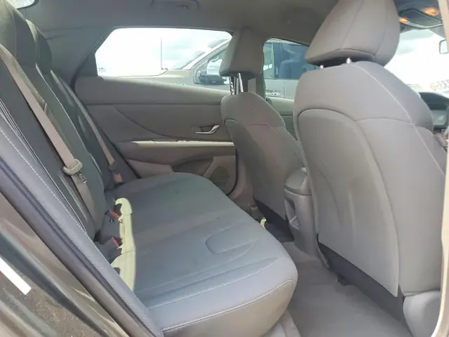 HYUNDAI ELANTRA 2025 photo 10