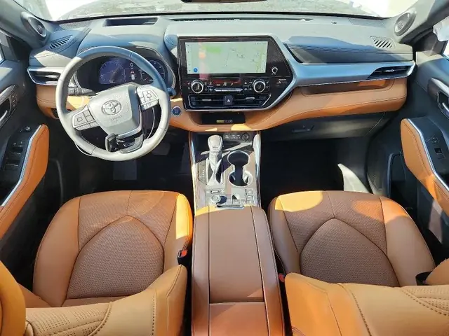 TOYOTA HIGHLANDER 2026 photo 8
