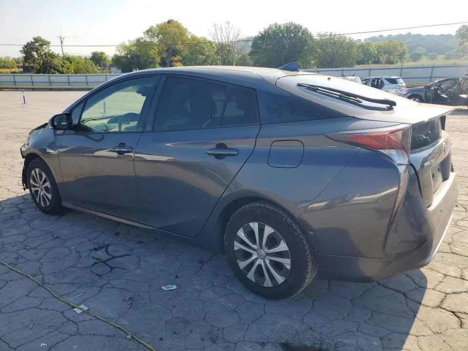TOYOTA PRIUS 2017 photo 2