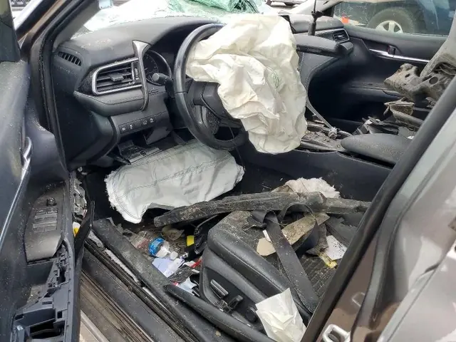 TOYOTA CAMRY 2022 photo 8