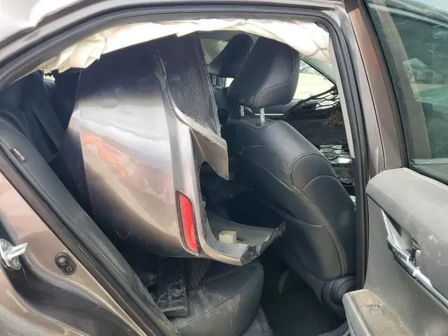TOYOTA CAMRY 2022 photo 10