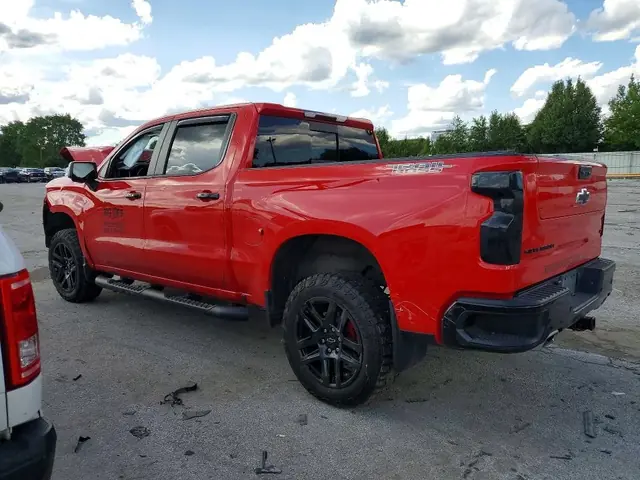 CHEVROLET SILVERADO 2024 photo 2