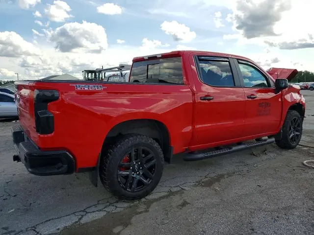 CHEVROLET SILVERADO 2024 photo 3