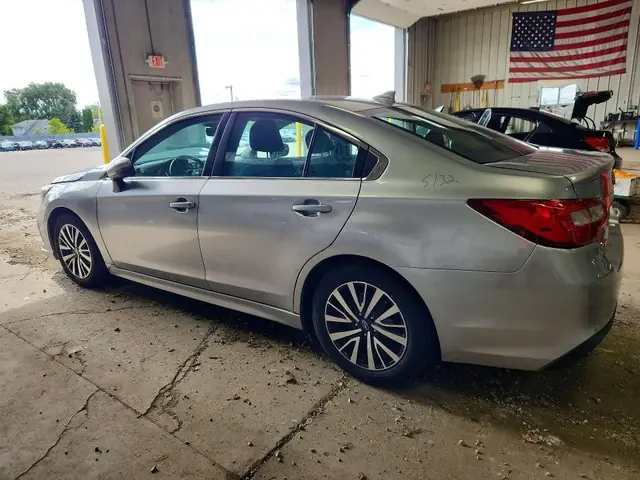 SUBARU LEGACY 2018 photo 2