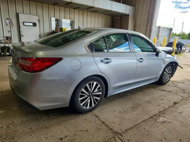 SUBARU LEGACY 2018 photo 3