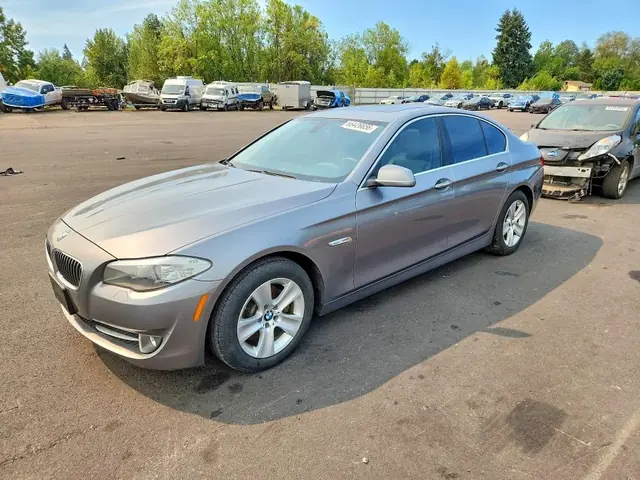 BMW 328 2011 — NORMAL WEAR
