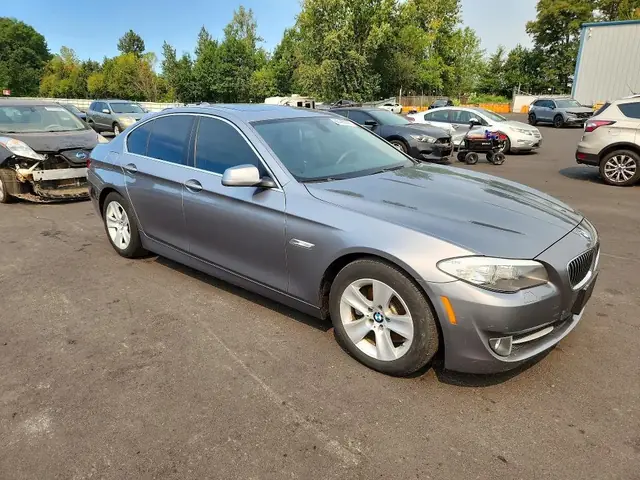 BMW 328 2011 photo 4