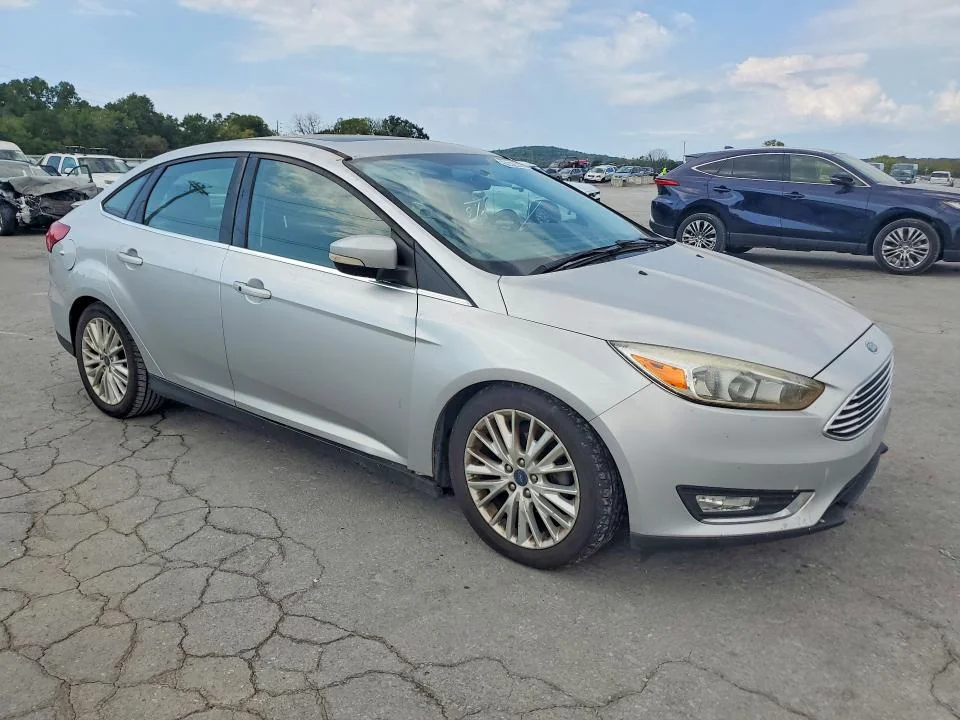FORD FOCUS 2017 photo 4