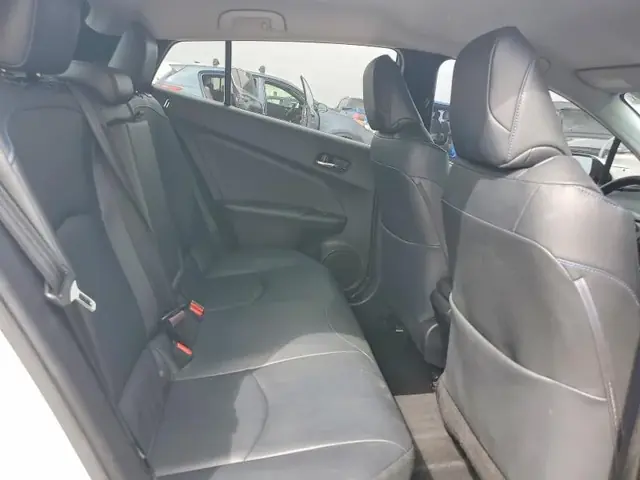 TOYOTA PRIUS 2018 photo 11