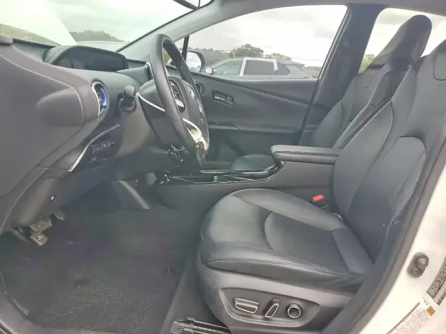 TOYOTA PRIUS 2018 photo 7