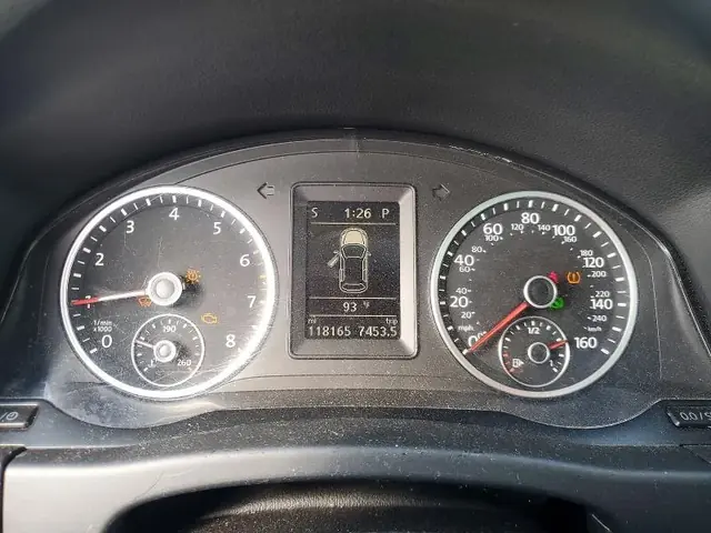 VOLKSWAGEN TIGUAN 2014 photo 9