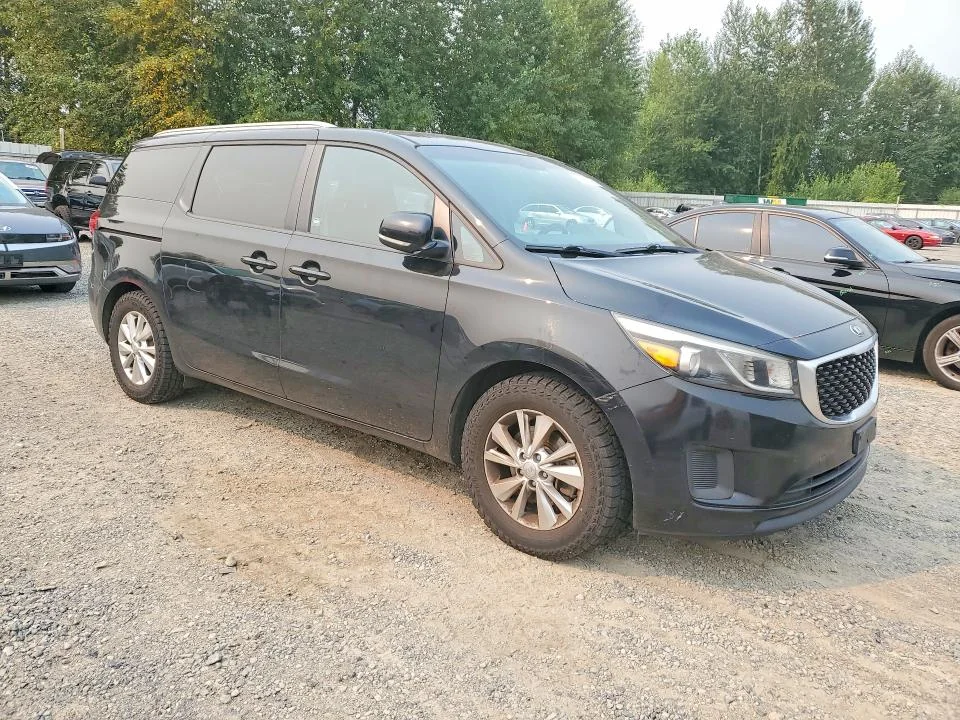 KIA SEDONA 2015 photo 4