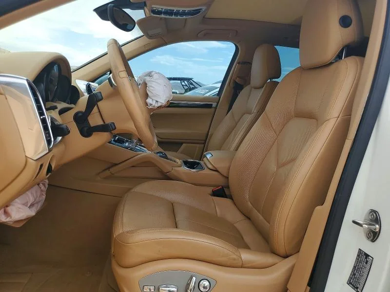 PORSCHE CAYENNE 2013 photo 7