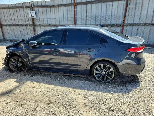 TOYOTA COROLLA 2024 photo 2