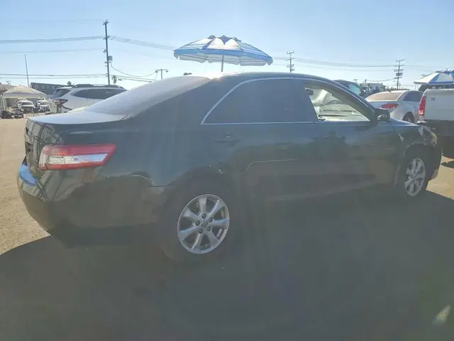 TOYOTA CAMRY 2011 photo 3