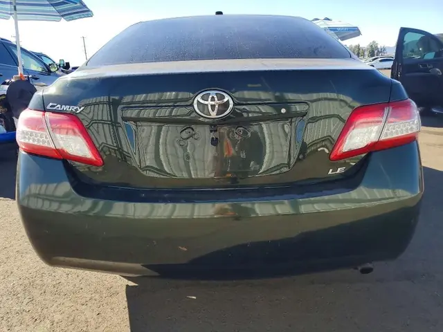 TOYOTA CAMRY 2011 photo 6