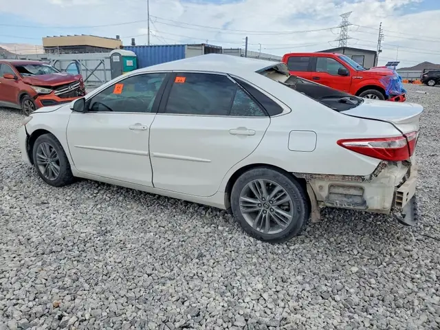 TOYOTA CAMRY 2017 photo 2
