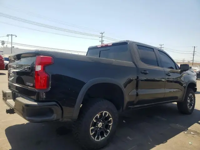 CHEVROLET SILVERADO 2025 photo 3
