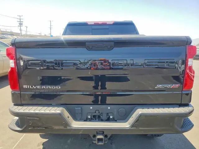 CHEVROLET SILVERADO 2025 photo 6