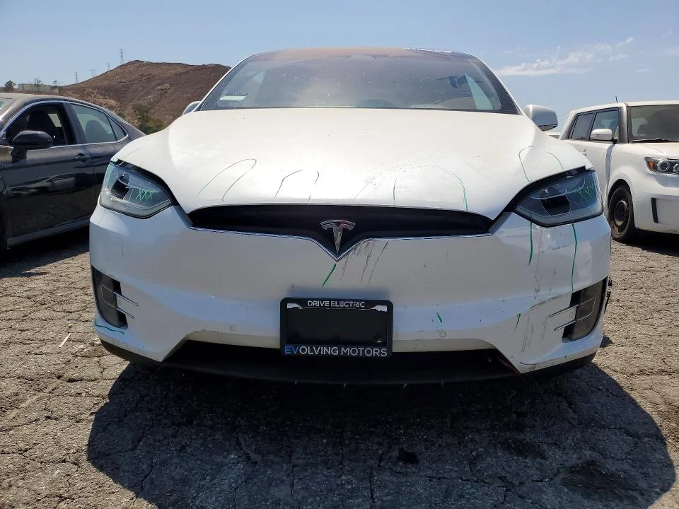 TESLA MODEL X 2018 photo 5