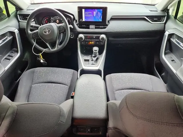 TOYOTA RAV4 2023 photo 8