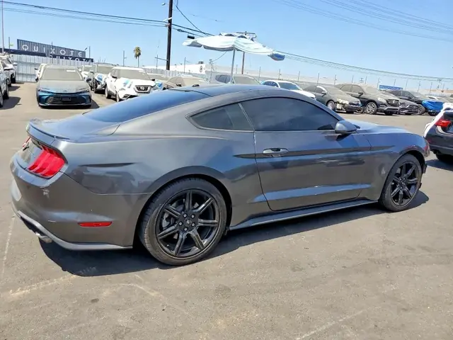 FORD MUSTANG 2019 photo 3