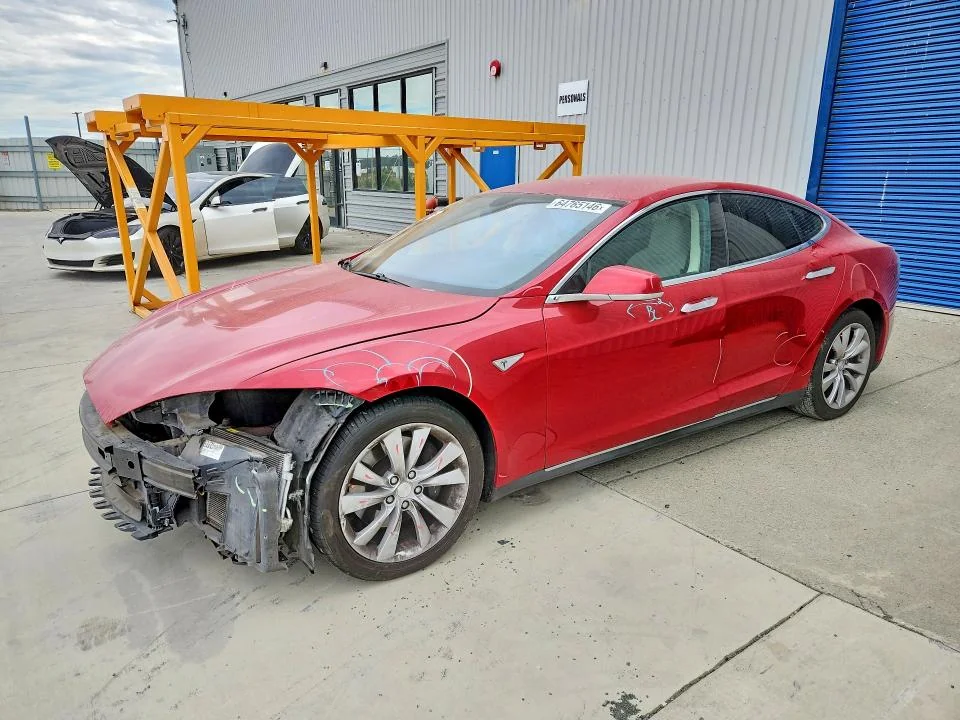 TESLA MODEL S 2014 — FRONT END